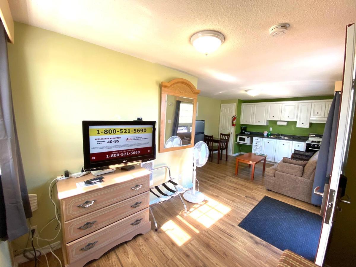 Lakeshore Suites Норт Бей Екстериор снимка