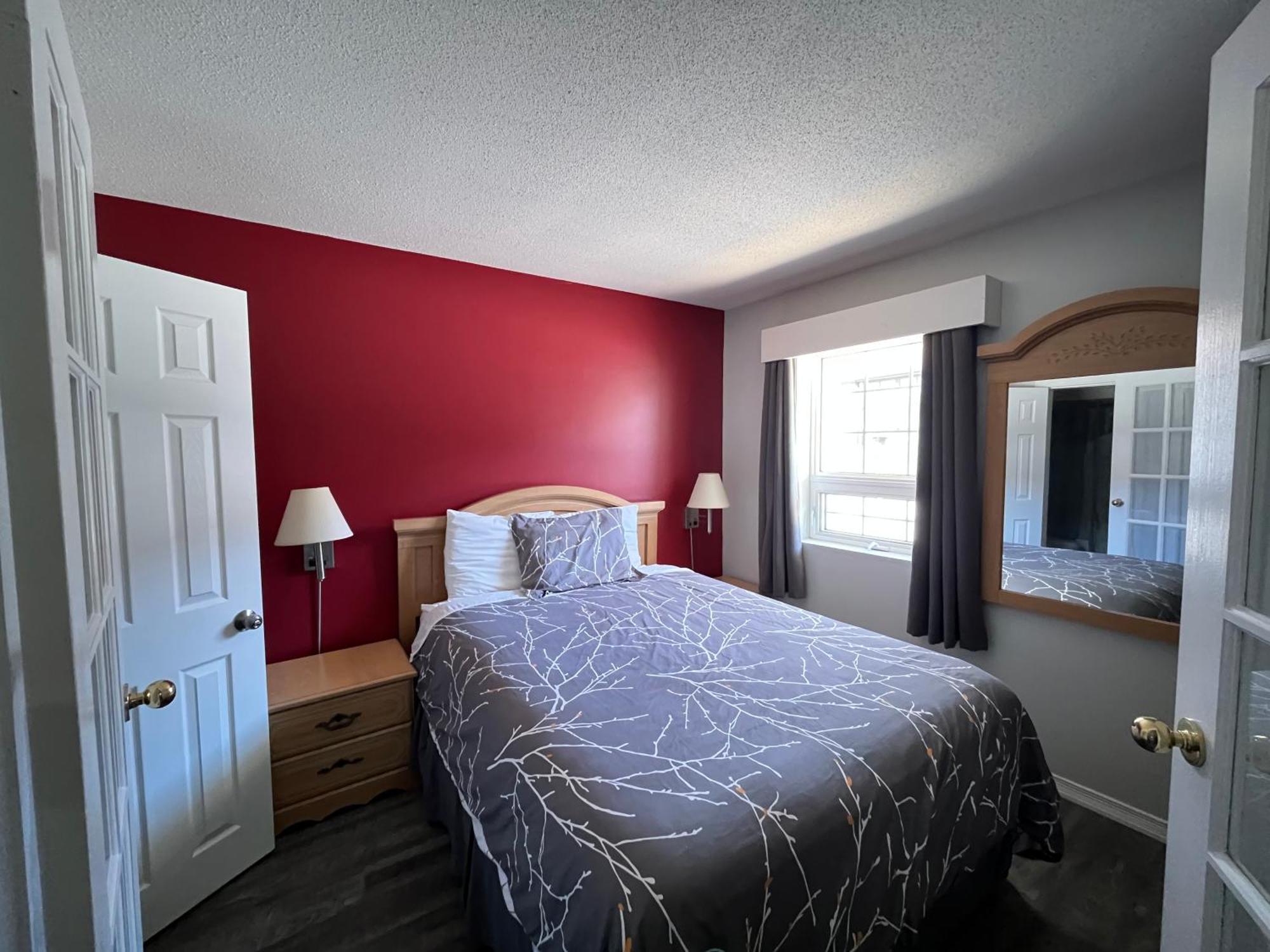 Lakeshore Suites Норт Бей Екстериор снимка